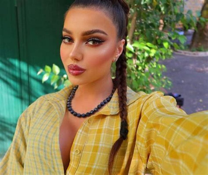
Juulee Chkaa Height, Weight, Net Worth, Age, Birthday, Wikipedia, Who, Nationality, Biography 