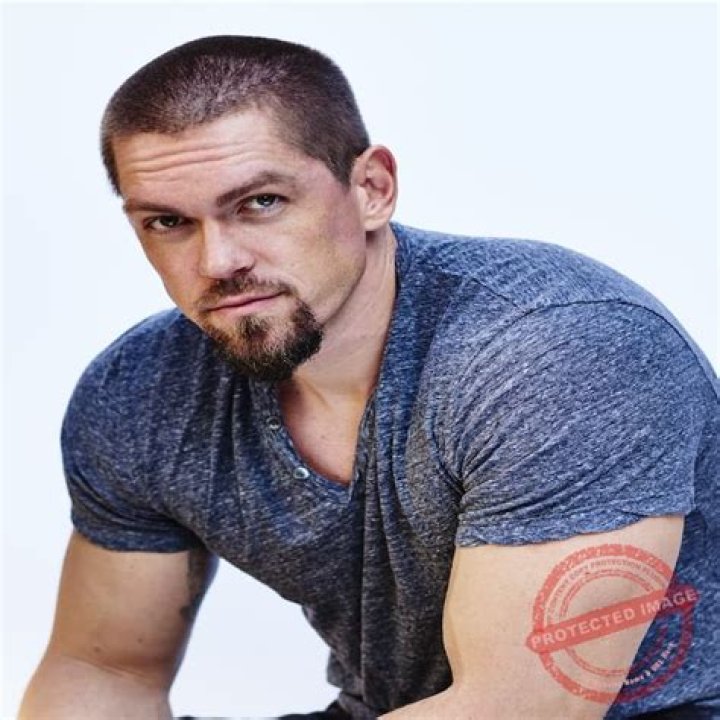 
Steve Raymond Height, Weight, Net Worth, Age, Birthday, Wikipedia, Who, Nationality, Biography 